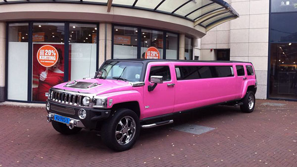 Hummer superstreched Roze limo